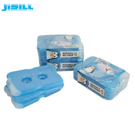 Des packs de glace en plastique rigide et mince spectacle avec gel de refroidissement liquide à l'intérieur pour les aliments congelés